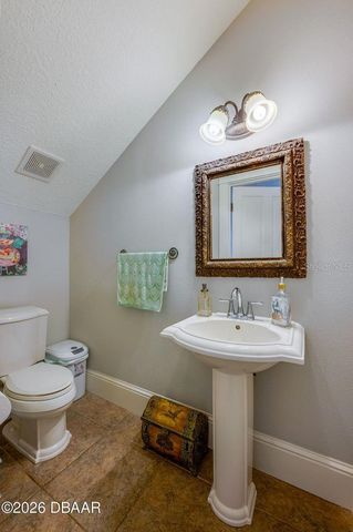 2 HICKORY LANE, Daytona Beach, FL 32118