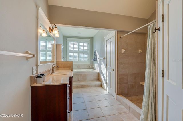 2 HICKORY LANE, Daytona Beach, FL 32118