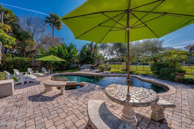 2 HICKORY LANE, Daytona Beach, FL 32118