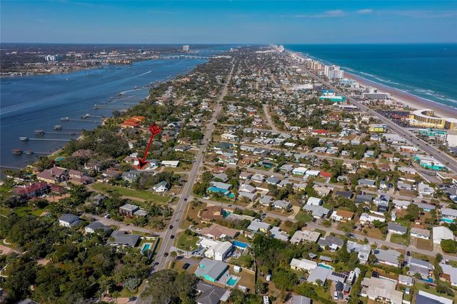 2 HICKORY LANE, Daytona Beach, FL 32118