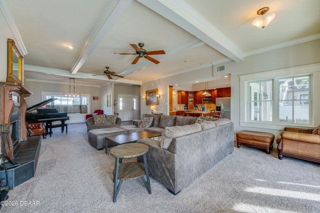 2 HICKORY LANE, Daytona Beach, FL 32118