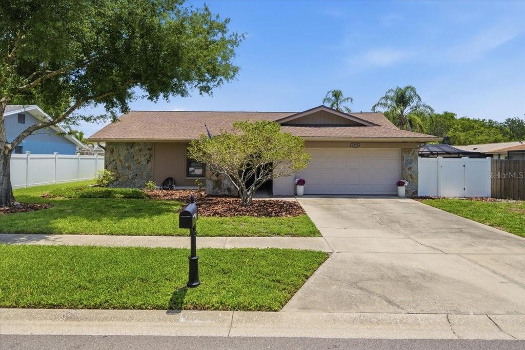 4218 HOLLOWTRAIL DRIVE, Tampa, FL 33624