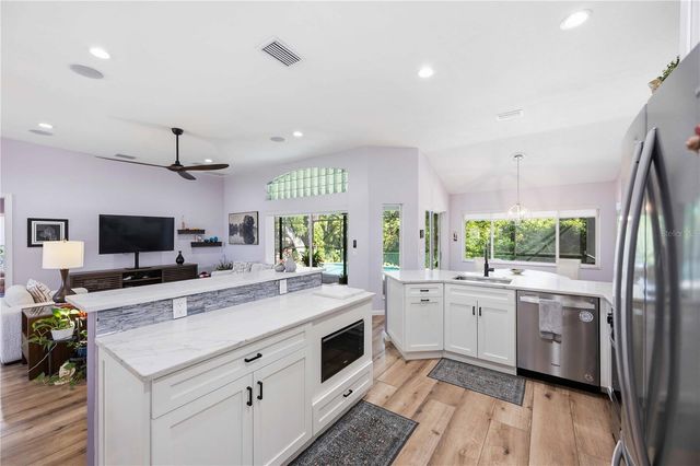 5595 BENT OAK DRIVE, Sarasota, FL 34232
