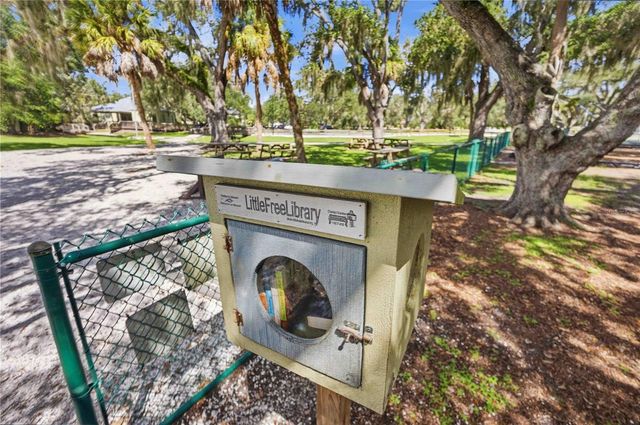 5595 BENT OAK DRIVE, Sarasota, FL 34232
