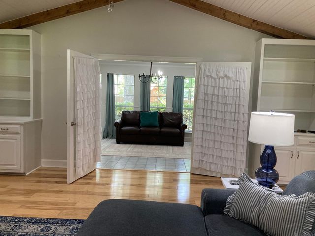 1343 Holly Dr, Slaughter, LA 70777