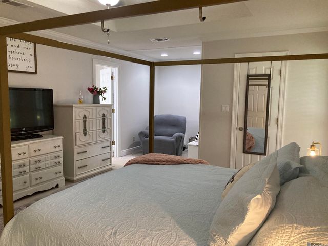 1343 Holly Dr, Slaughter, LA 70777