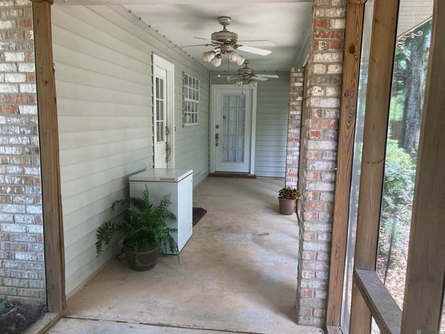 1343 Holly Dr, Slaughter, LA 70777