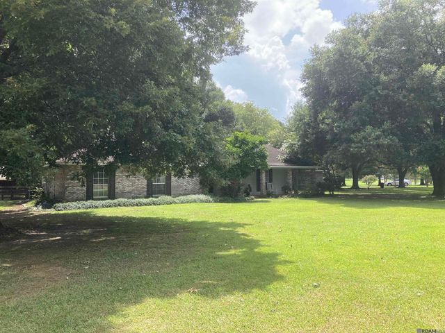 1343 Holly Dr, Slaughter, LA 70777