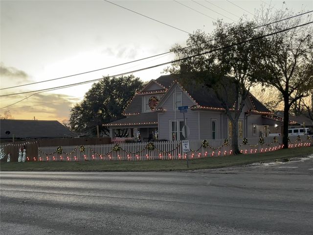 410 Main Street, Maypearl, TX 76064