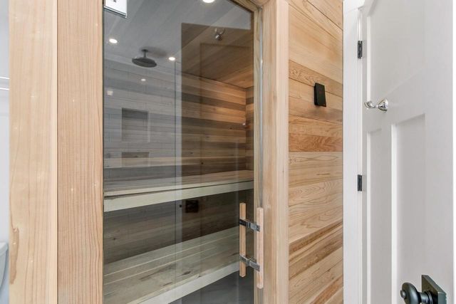 9 S Spooner Street, Madison, WI 53726