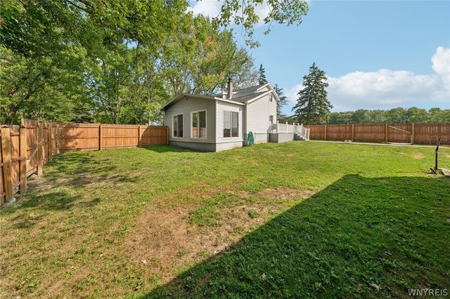 8420 Akron Road, Royalton, NY 14094