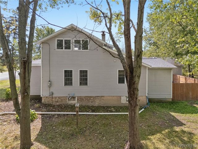 8420 Akron Road, Royalton, NY 14094
