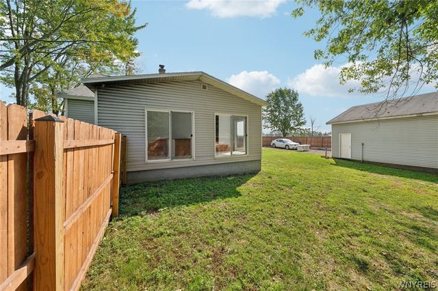 8420 Akron Road, Royalton, NY 14094