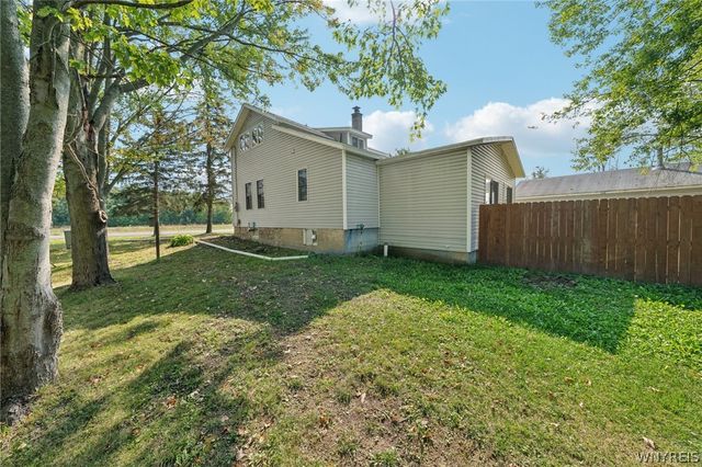 8420 Akron Road, Royalton, NY 14094