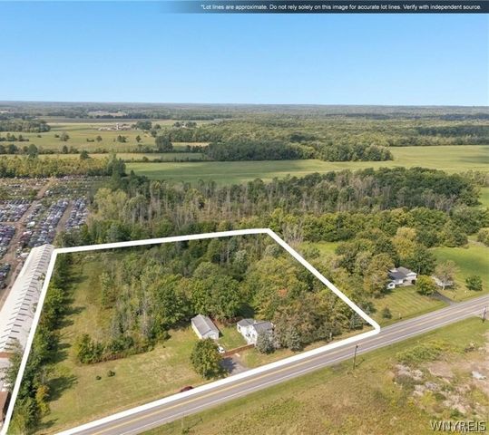 8420 Akron Road, Royalton, NY 14094