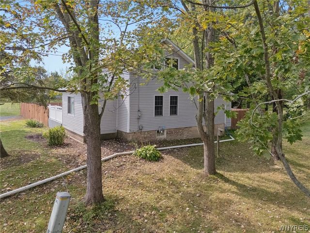 8420 Akron Road, Royalton, NY 14094