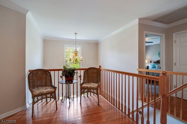 14 Chelsea Dr, Jefferson Twp., NJ 07438