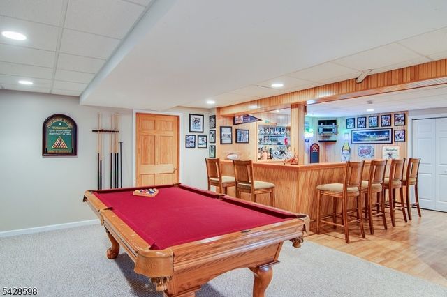 14 Chelsea Dr, Jefferson Twp., NJ 07438