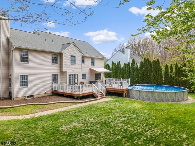 14 Chelsea Dr, Jefferson Twp., NJ 07438