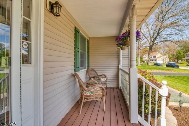 14 Chelsea Dr, Jefferson Twp., NJ 07438