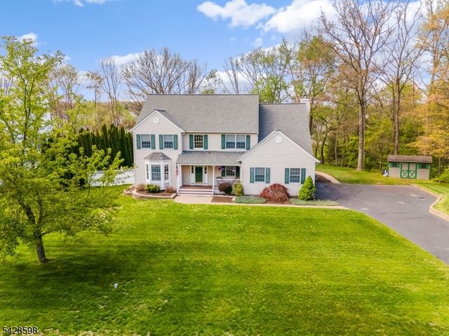 14 Chelsea Dr, Jefferson Twp., NJ 07438