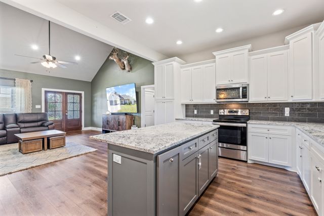 109 Byrom Court, Whitesboro, TX 76273