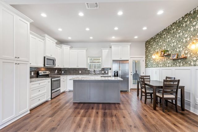109 Byrom Court, Whitesboro, TX 76273