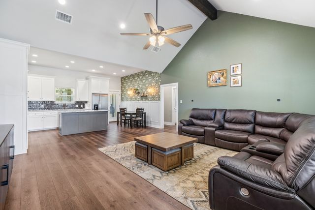 109 Byrom Court, Whitesboro, TX 76273