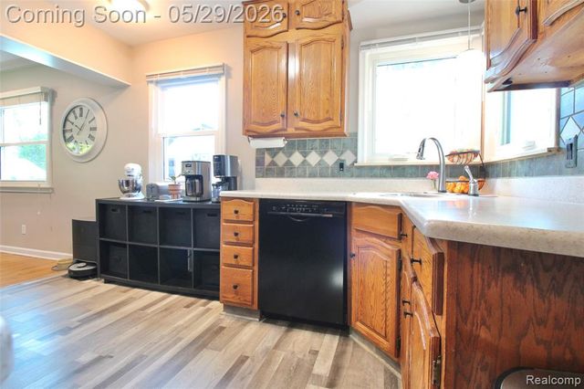 29505 Minton Street, Livonia, MI 48150