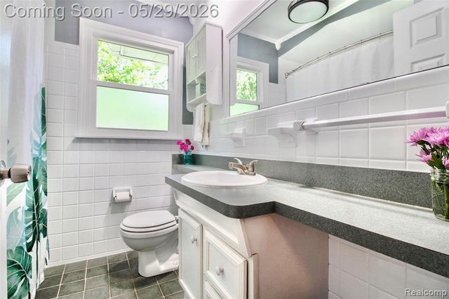 29505 Minton Street, Livonia, MI 48150