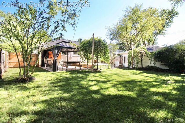 29505 Minton Street, Livonia, MI 48150