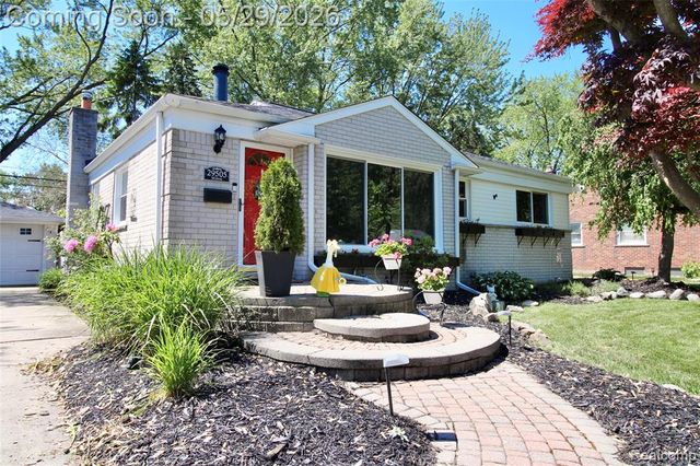 29505 Minton Street, Livonia, MI 48150