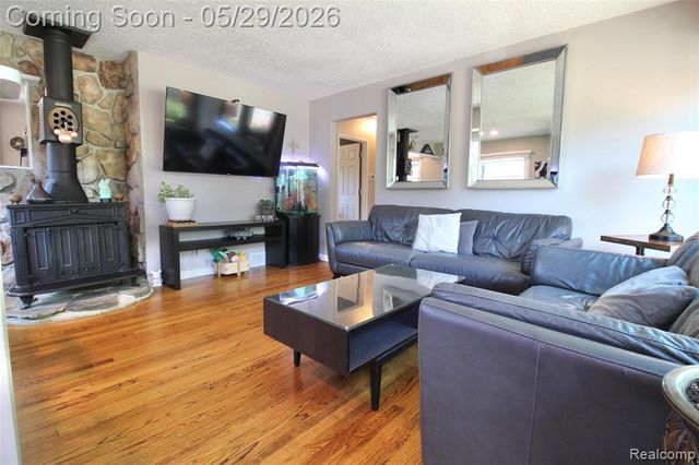 29505 Minton Street, Livonia, MI 48150