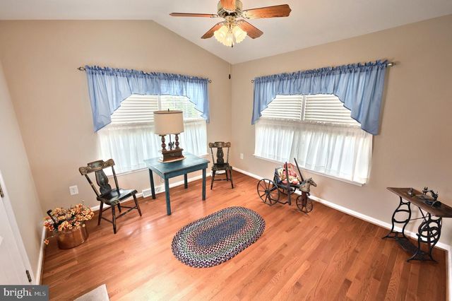 29 LOTTIE LN, New Oxford, PA 17350