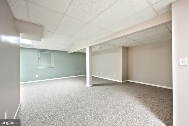 29 LOTTIE LN, New Oxford, PA 17350