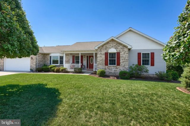 29 LOTTIE LN, New Oxford, PA 17350