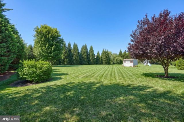 29 LOTTIE LN, New Oxford, PA 17350