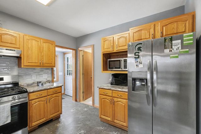 1554 W Ellis Avenue, Belding, MI 48809