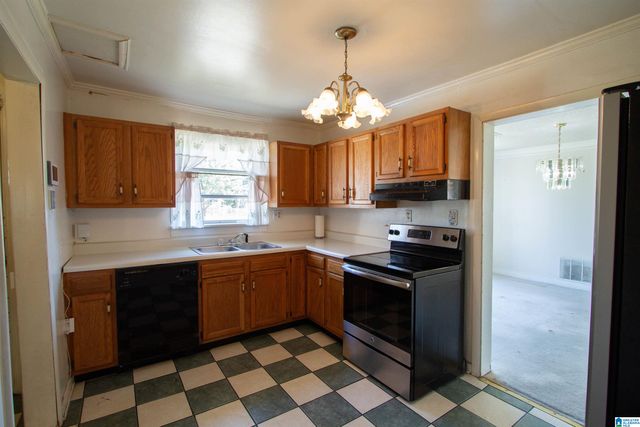 902 7TH AVENUE, Midfield, AL 35228