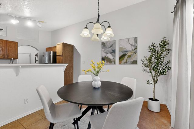 612 Lone River Trail SW, Albuquerque, NM 87121