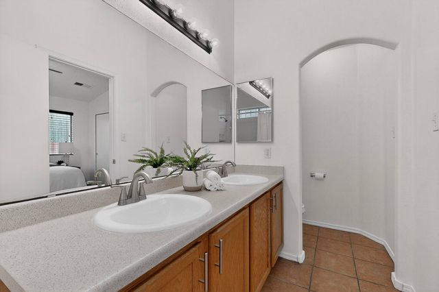 612 Lone River Trail SW, Albuquerque, NM 87121