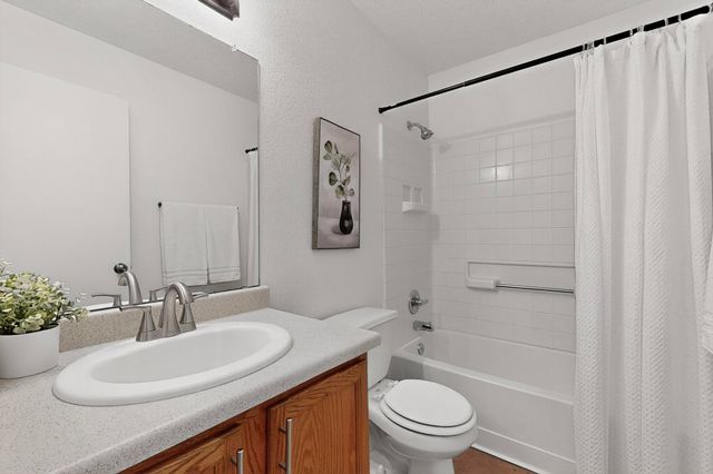 612 Lone River Trail SW, Albuquerque, NM 87121