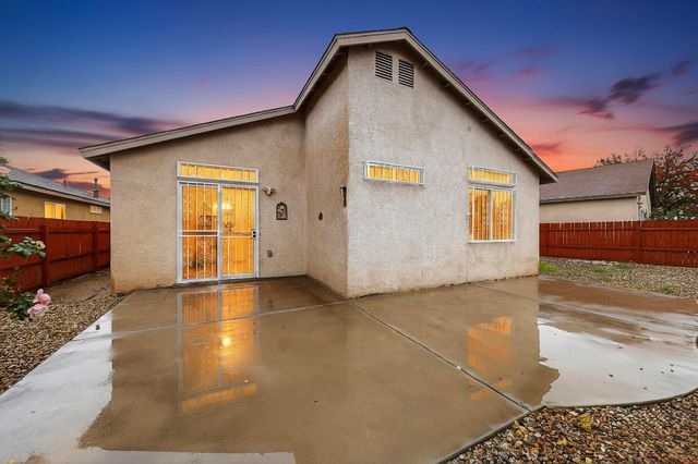 612 Lone River Trail SW, Albuquerque, NM 87121