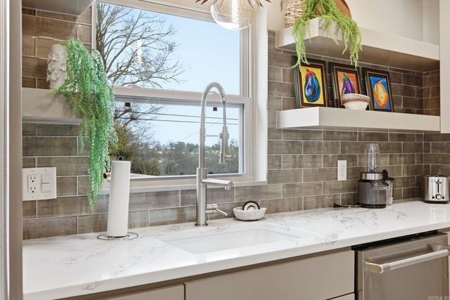 128 Dickson Drive, Little Rock, AR 72207