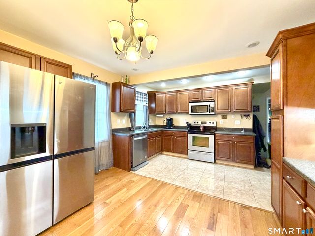 124 South Main Street, Brooklyn, CT 06234