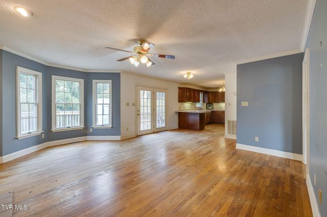 704 Ridgefields Road, Kingsport, TN 37660