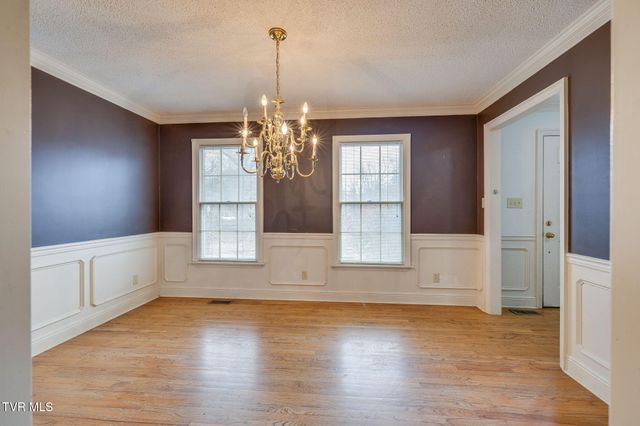 704 Ridgefields Road, Kingsport, TN 37660