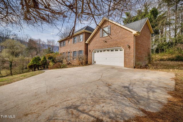 704 Ridgefields Road, Kingsport, TN 37660