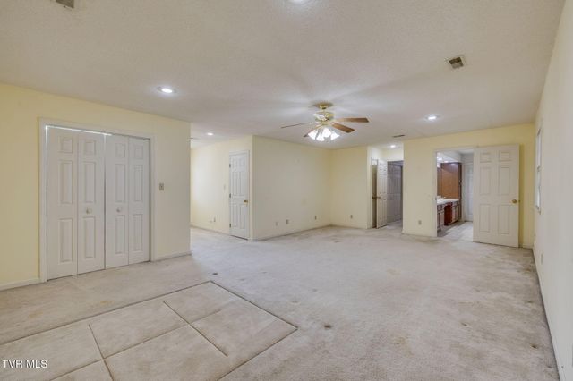 704 Ridgefields Road, Kingsport, TN 37660