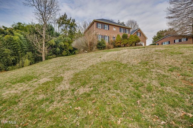 704 Ridgefields Road, Kingsport, TN 37660